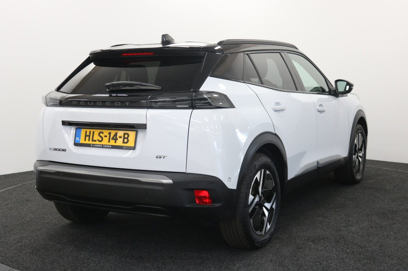 Foto van Peugeot E-2008