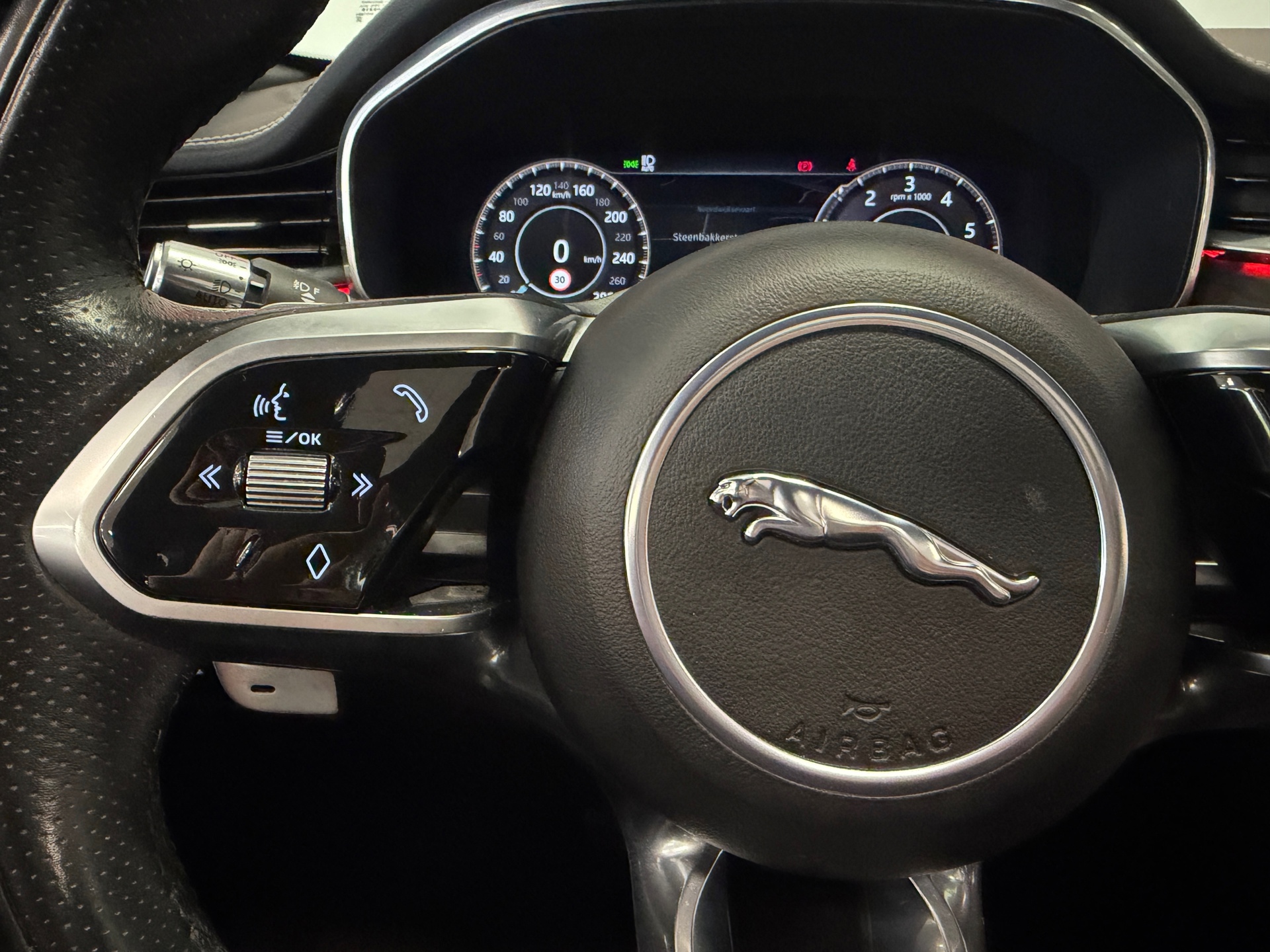 Foto van Jaguar F-pace