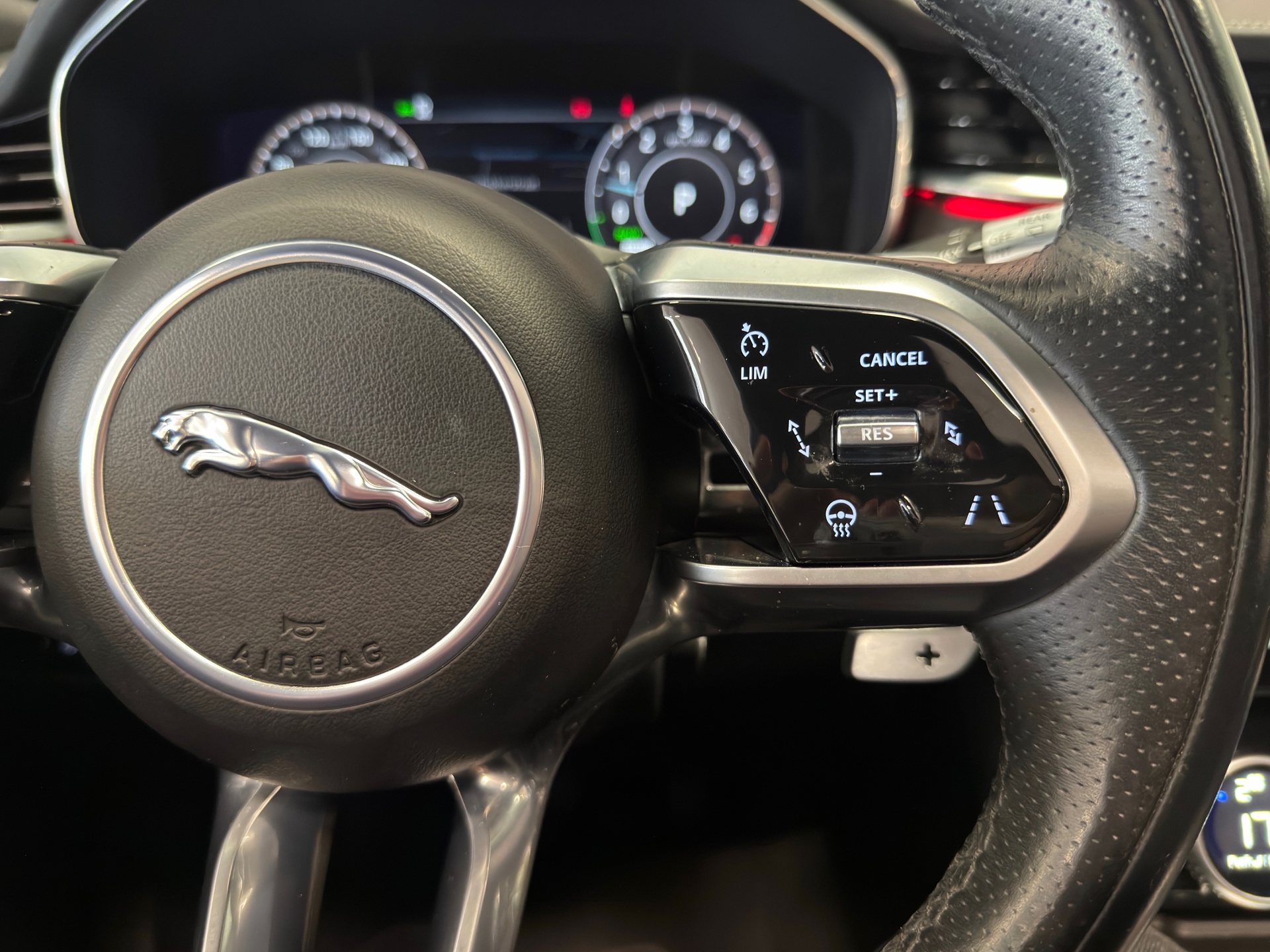 Foto van Jaguar F-pace