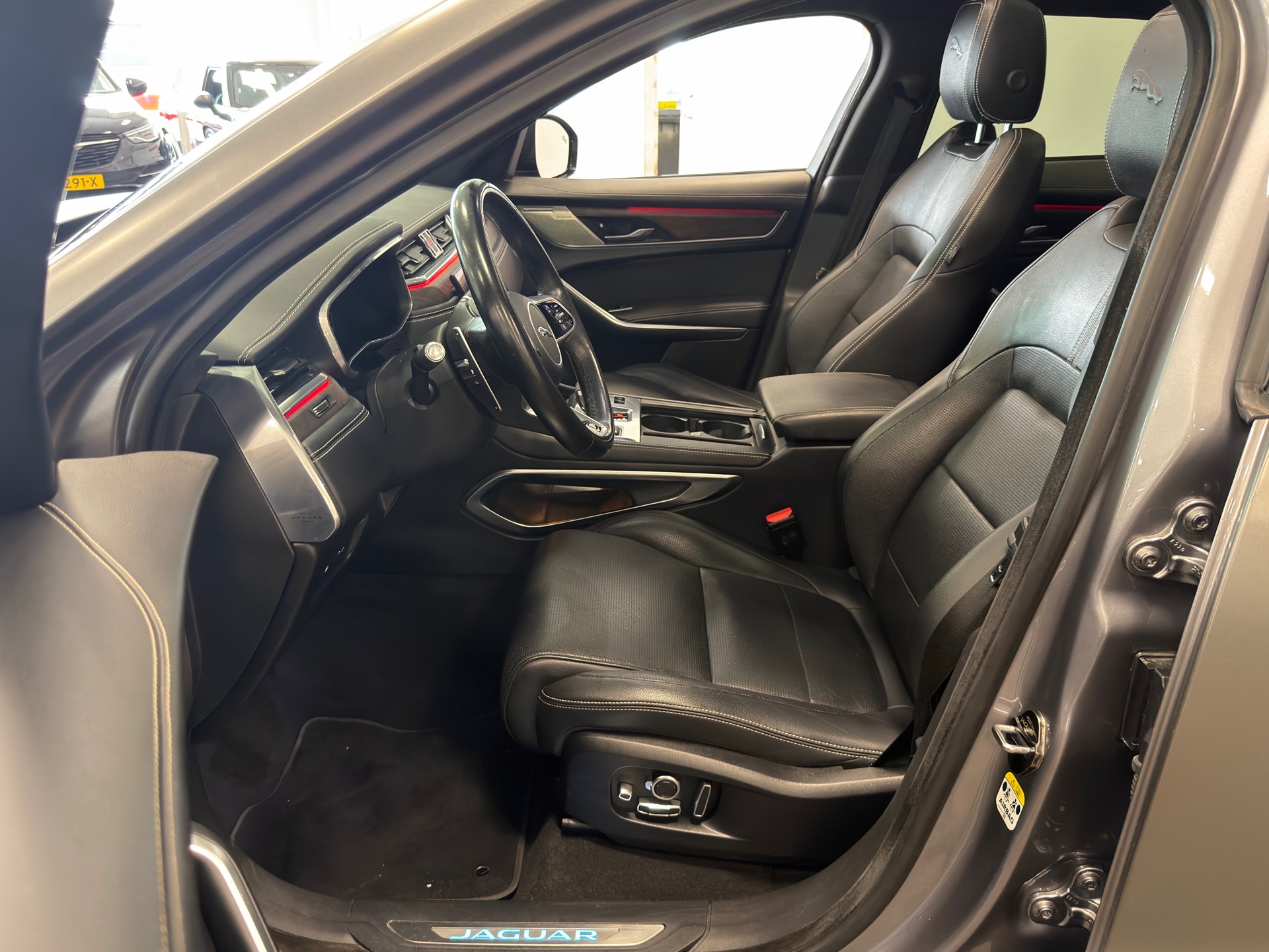 Foto van Jaguar F-pace
