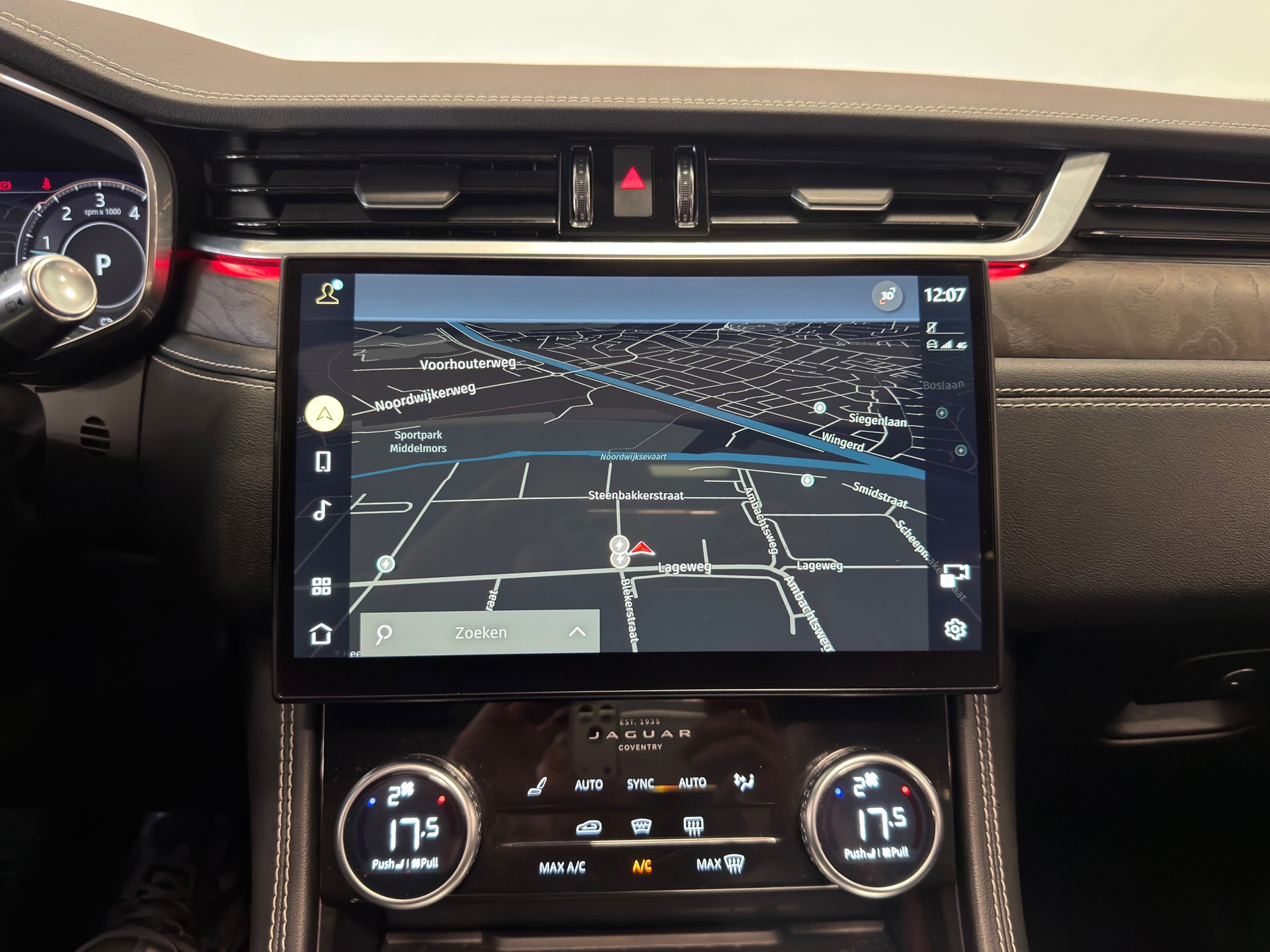 Foto van Jaguar F-pace