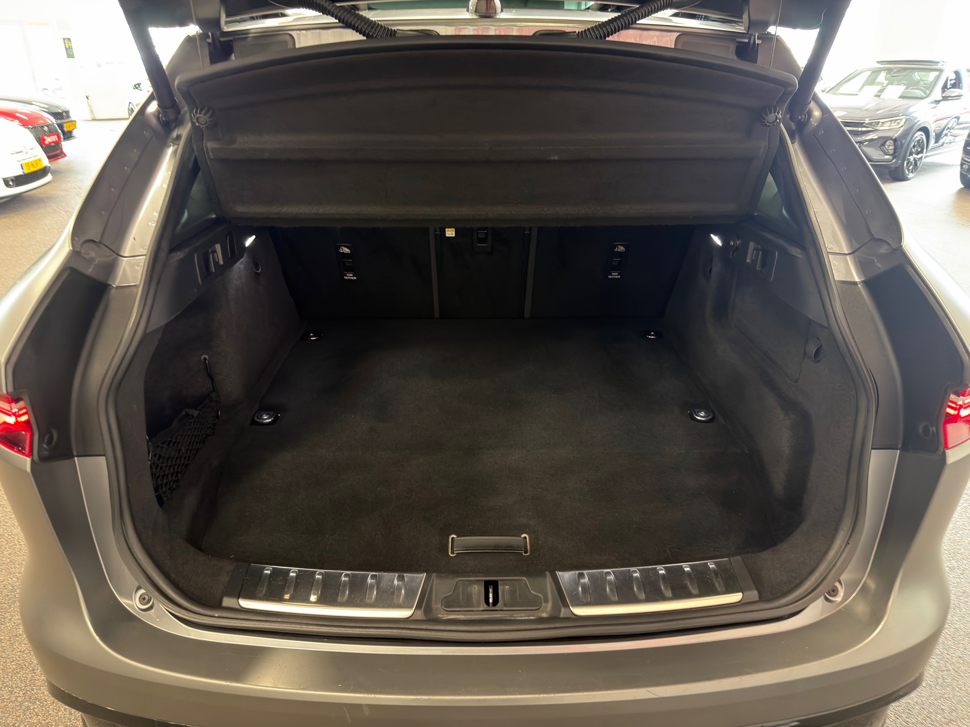Foto van Jaguar F-pace