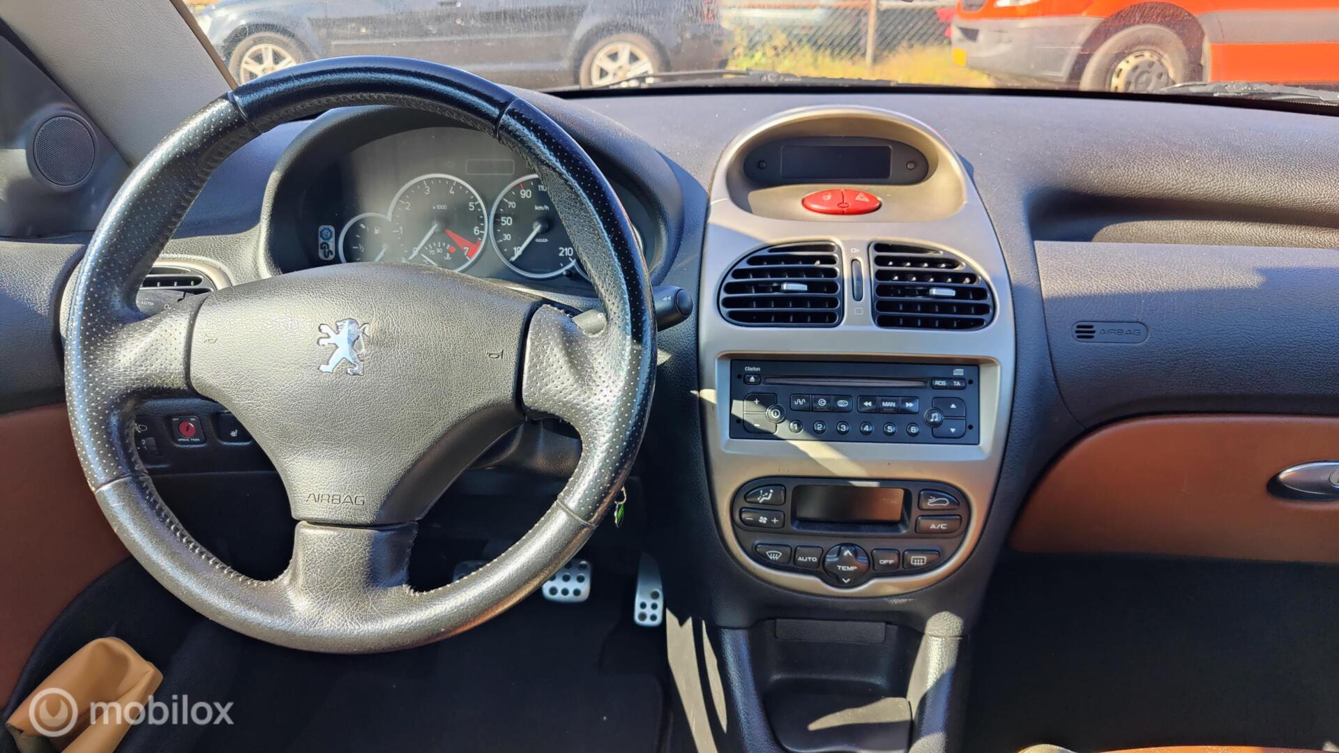 Foto van Peugeot 206 CC