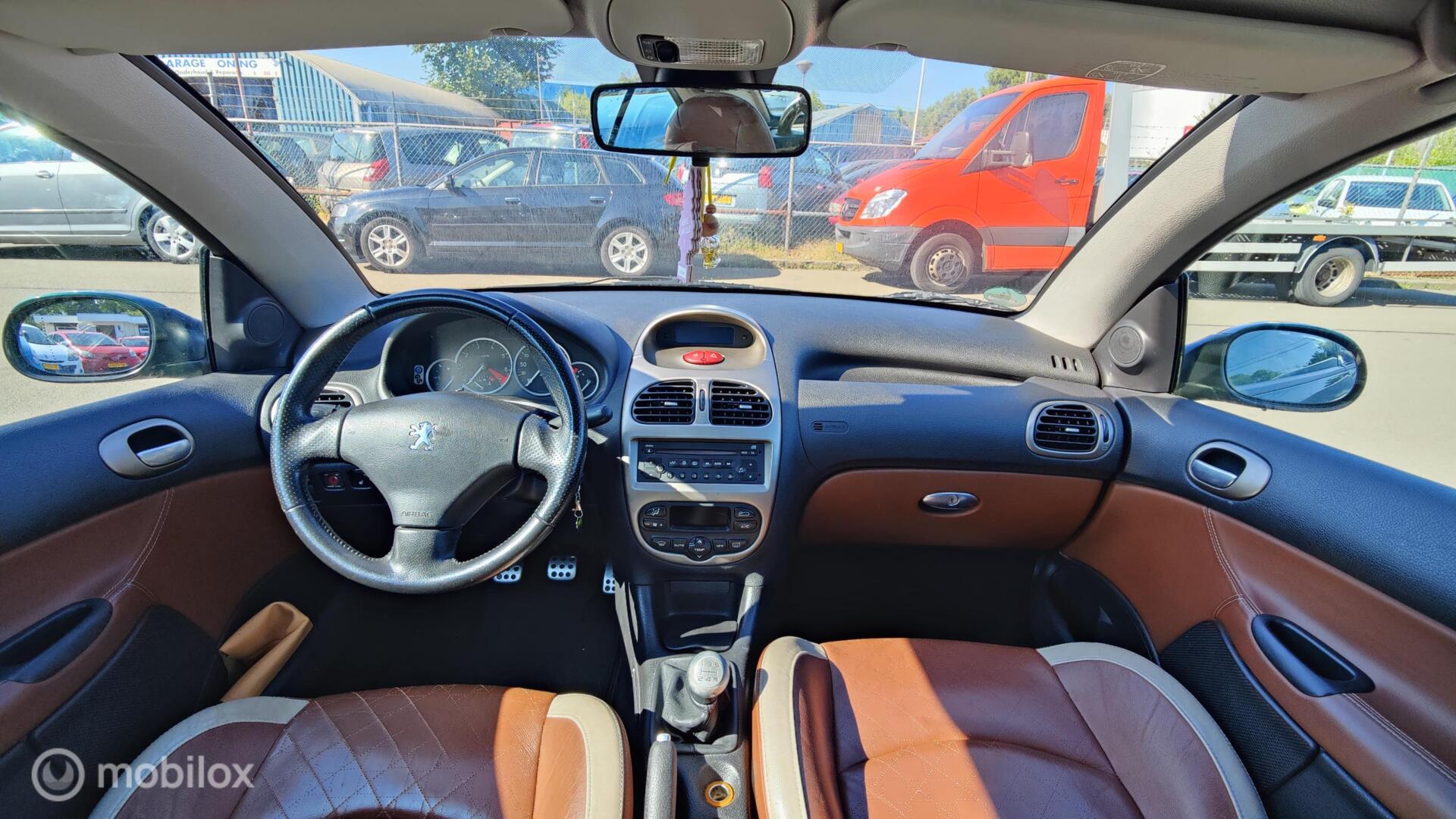 Foto van Peugeot 206 CC