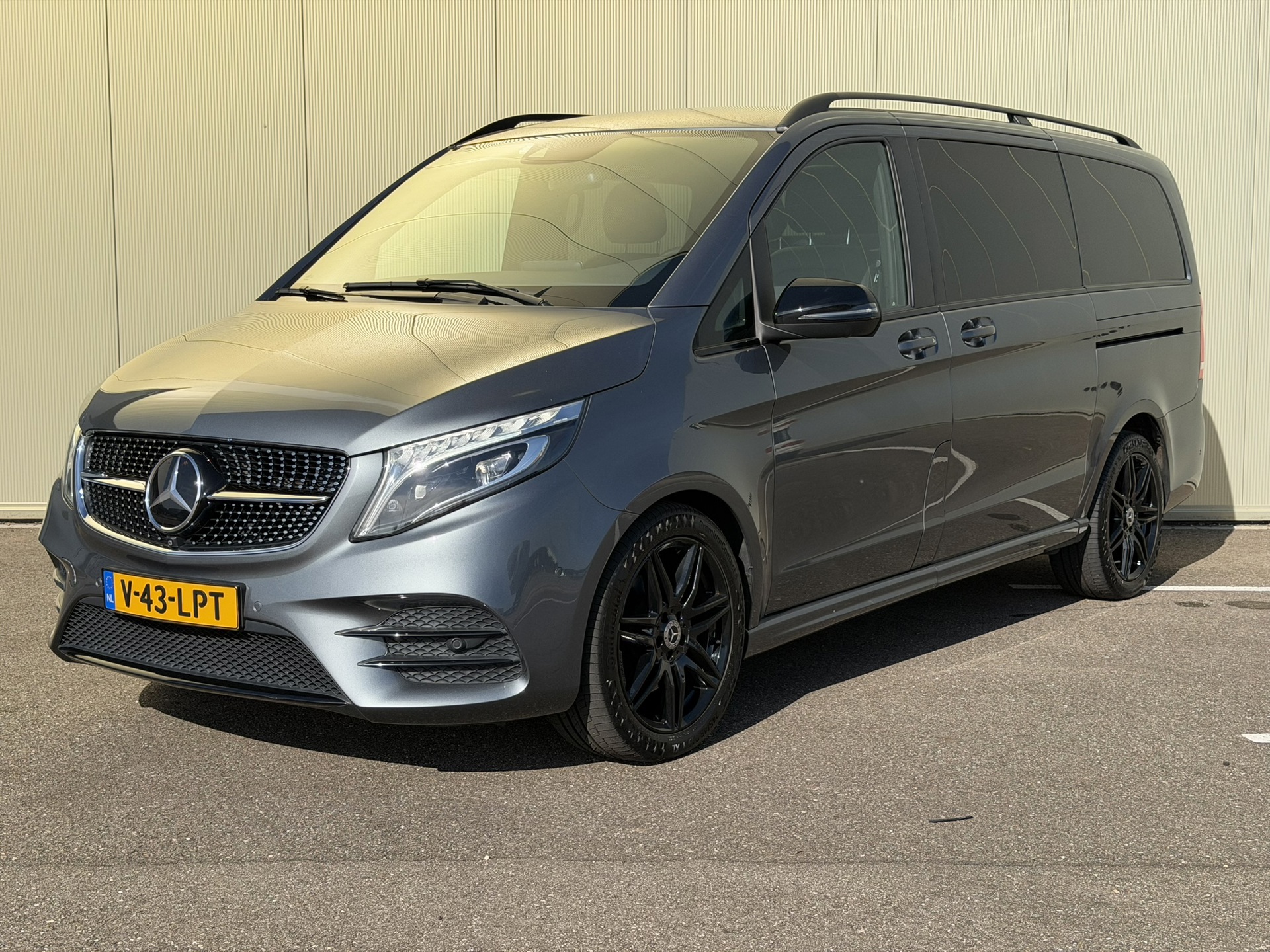Mercedes-Benz V-klasse Exclusive Edition // Panoramadak // Alcantara Hemel // Full Options 2019 - voorkant