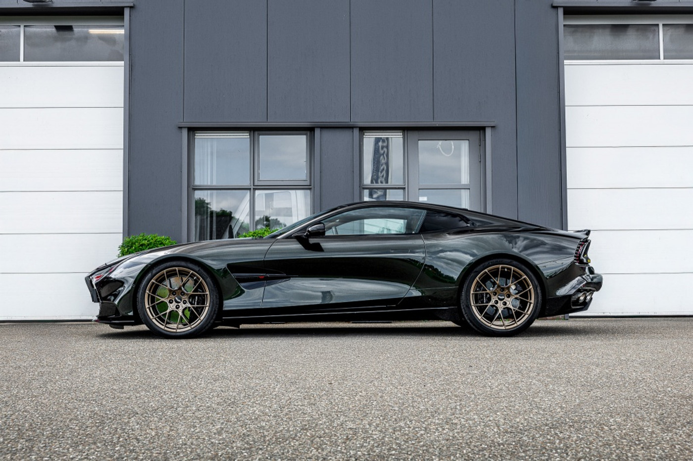 Foto van Aston Martin Vanquish