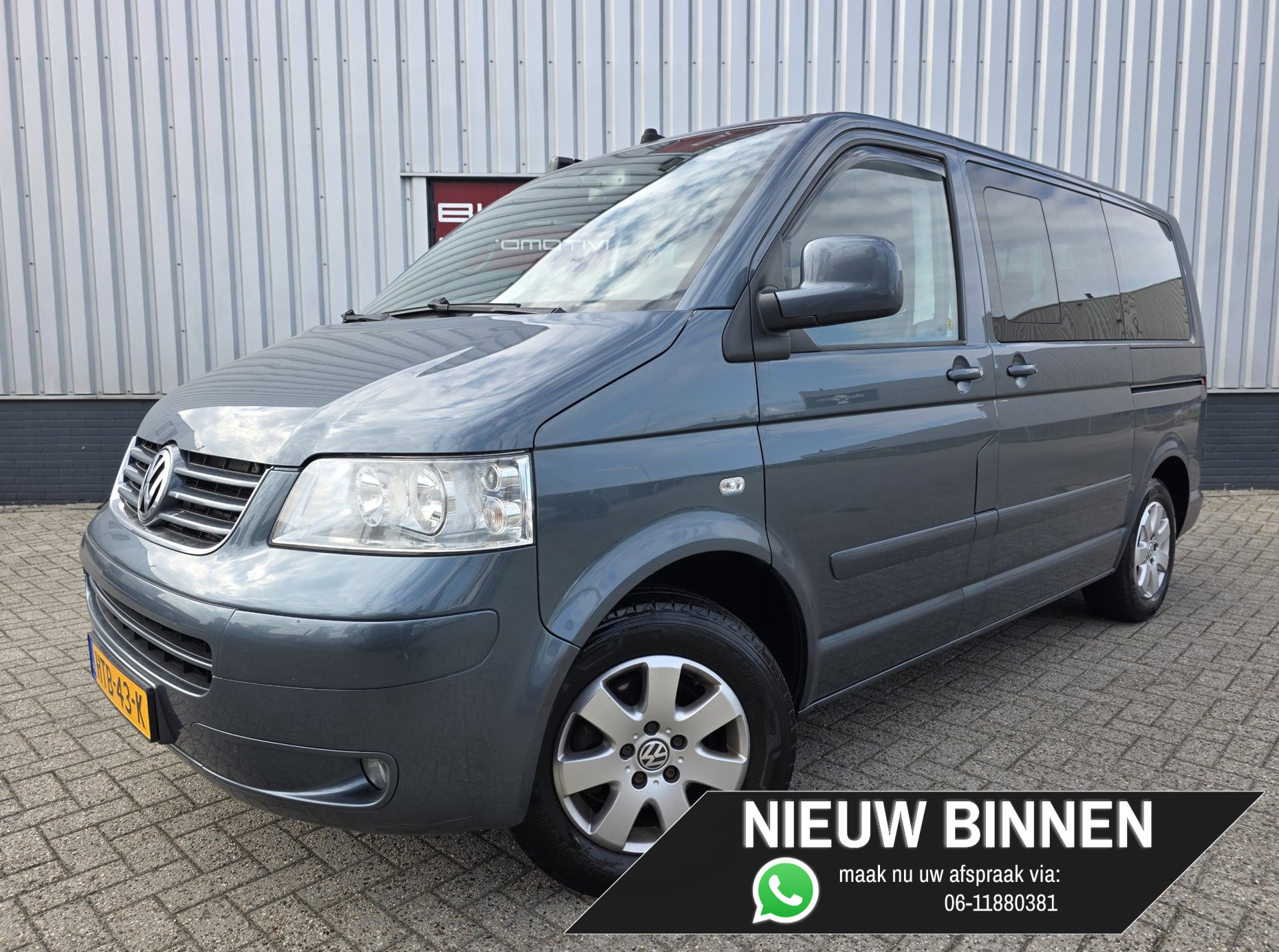 Volkswagen Transporter Kombi 2.5 TDI 300 Highline Bus Camper 2006 - voorkant