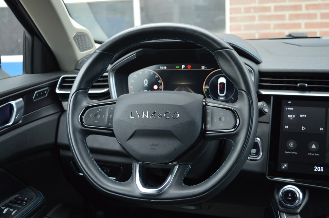 Foto van LYNK & Co 01