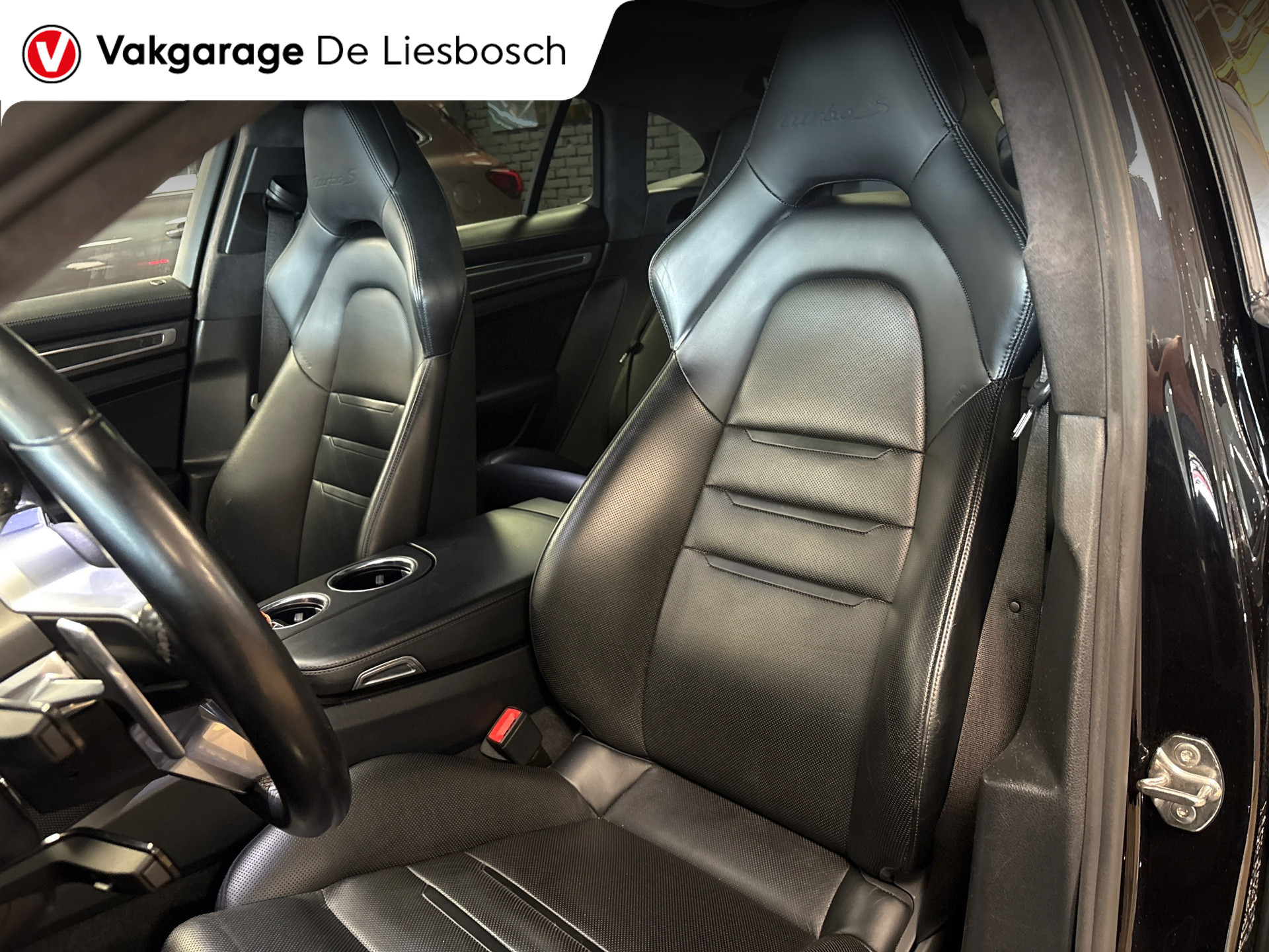 Foto van Porsche Panamera Sport Turismo