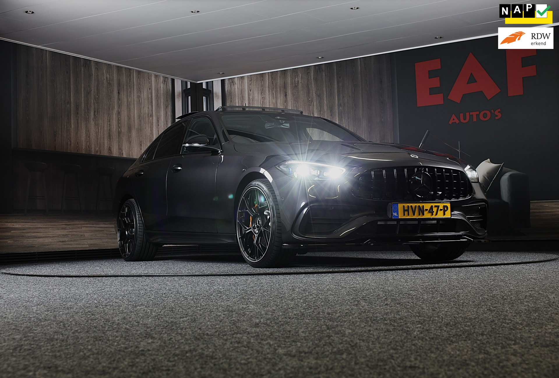 Mercedes-Benz C-klasse 300 e AMG Line / Head Up / 360 Camera / Acc / Lane Assist / BURMESTER / Elek Stoelen / Memory / Pano / 20 2025 - voorkant