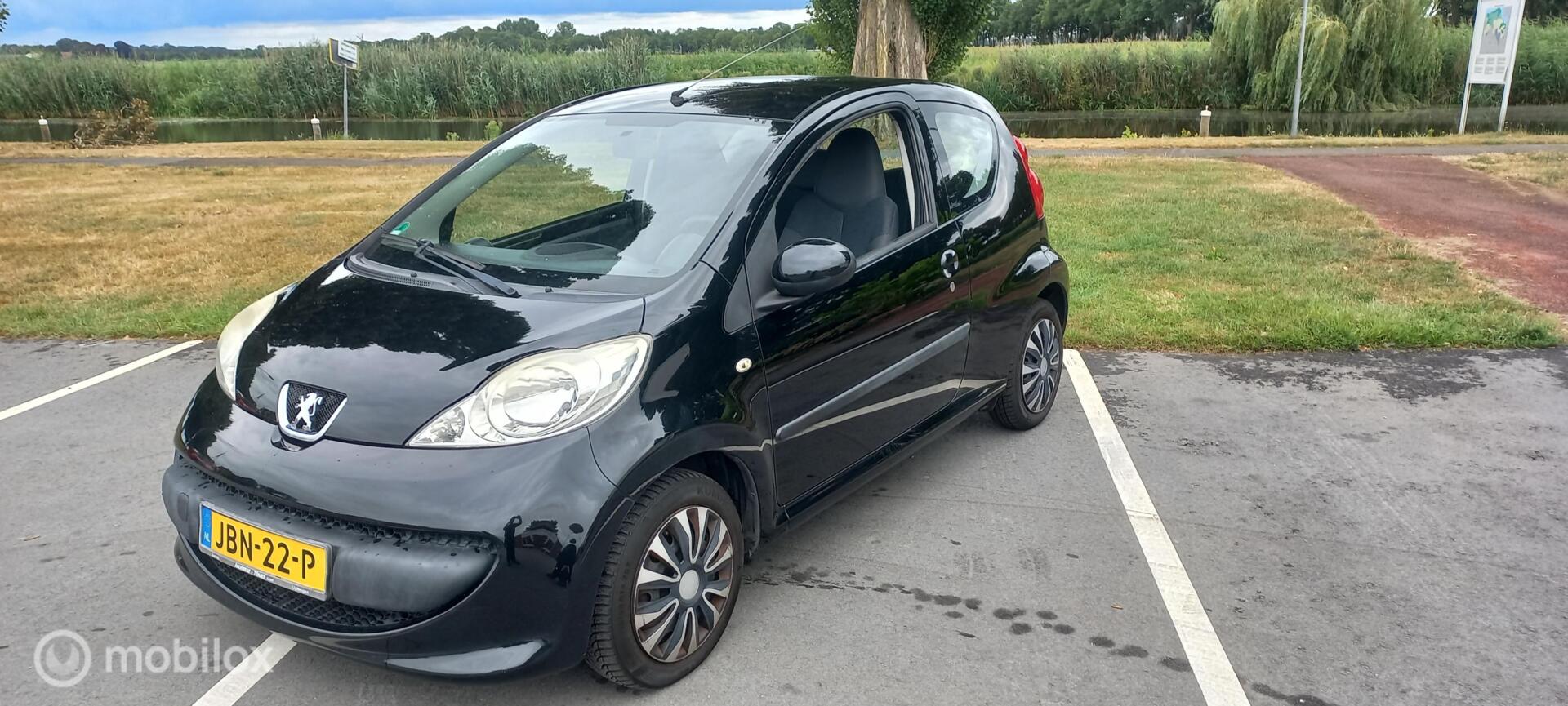 Peugeot 107 1.0-12V XR nwe apk 2008 - voorkant
