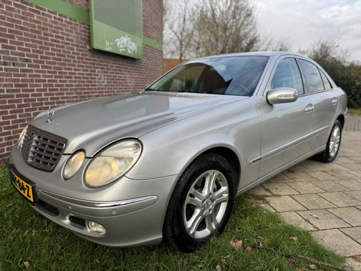 Mercedes-Benz E-klasse 220 CDI Elegance*2004*Clima|Cruise|Pdc|Lmv 2004 - voorkant