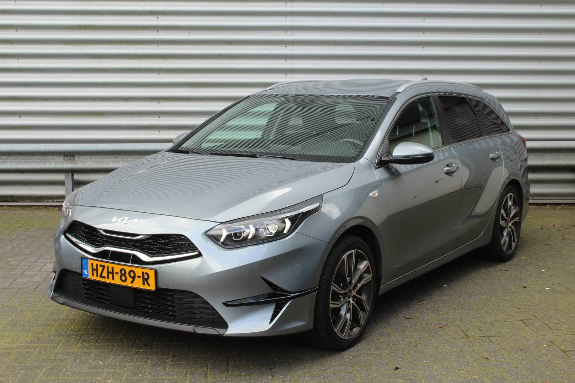 Kia Ceed Sportswagon 1.5 T-GDi 140pk DynamicPlusLine Trekhaak NL-Auto NAP 2025 - voorkant
