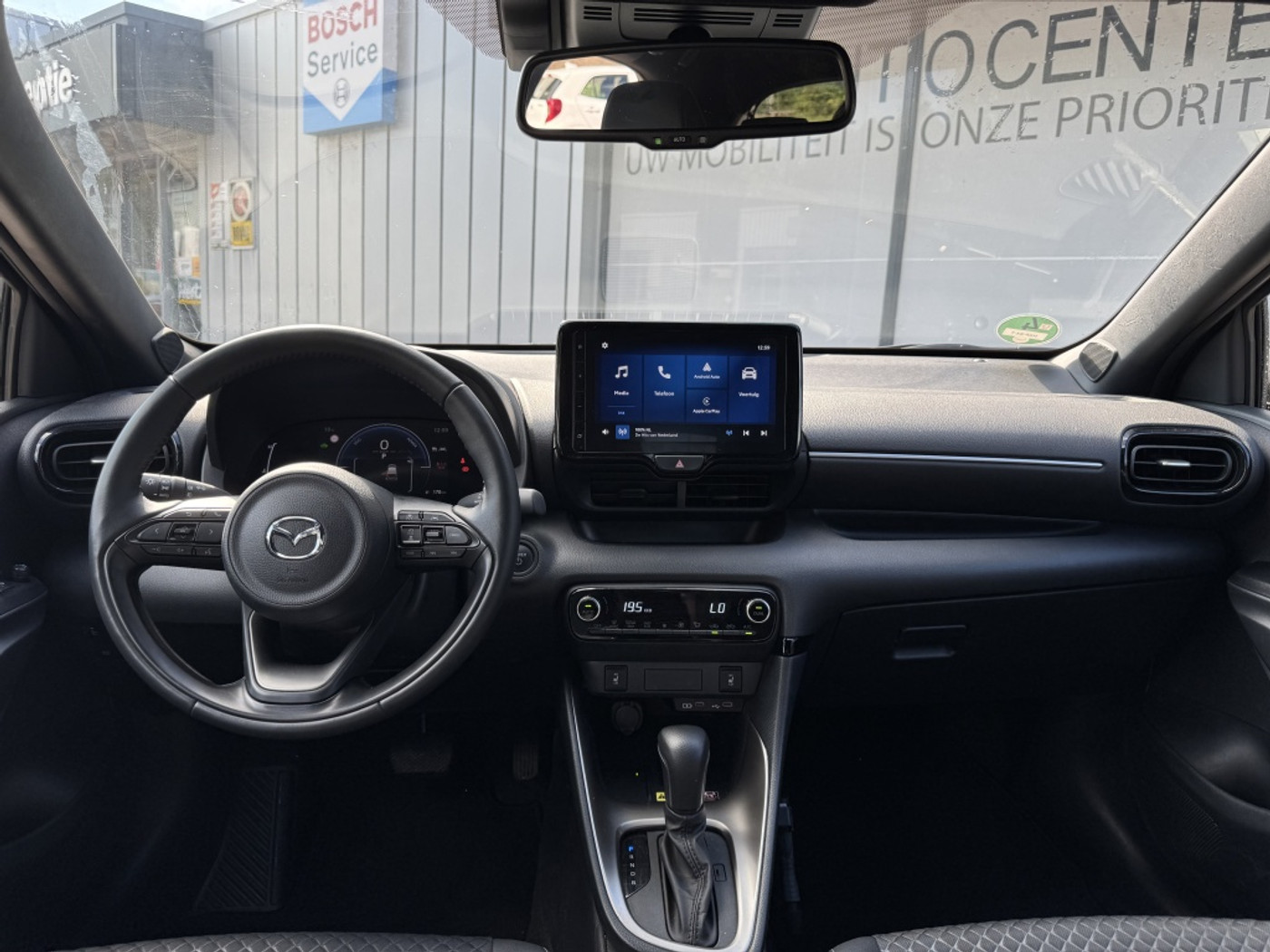 Foto van Mazda 2 Hybrid