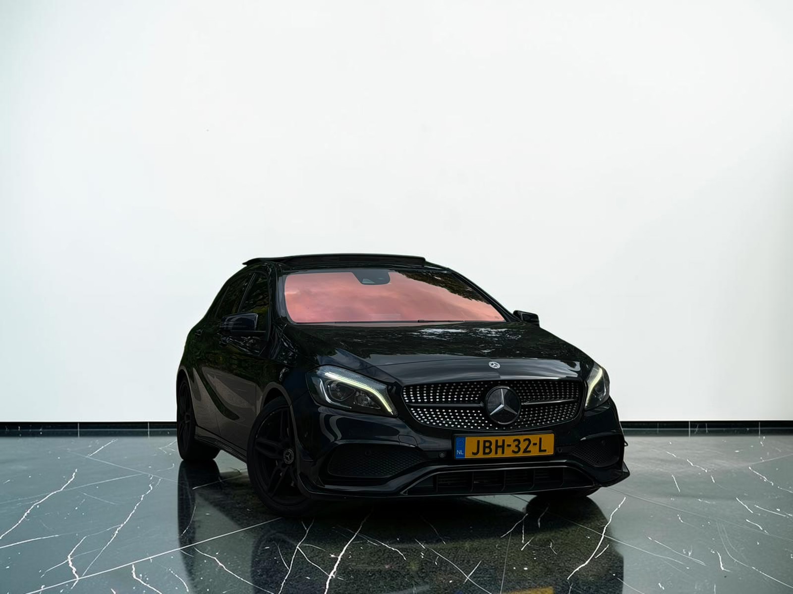 Mercedes-Benz A-klasse 250 Motorsport Edition AMG|Pano|Zeldzaam| 2018 - voorkant