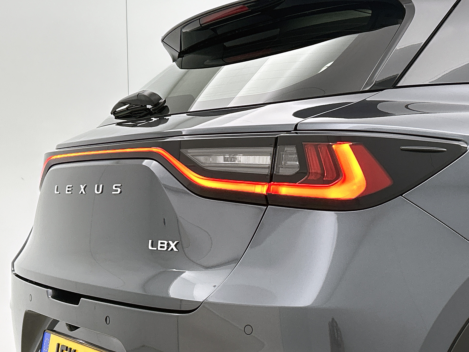 Foto van Lexus LBX