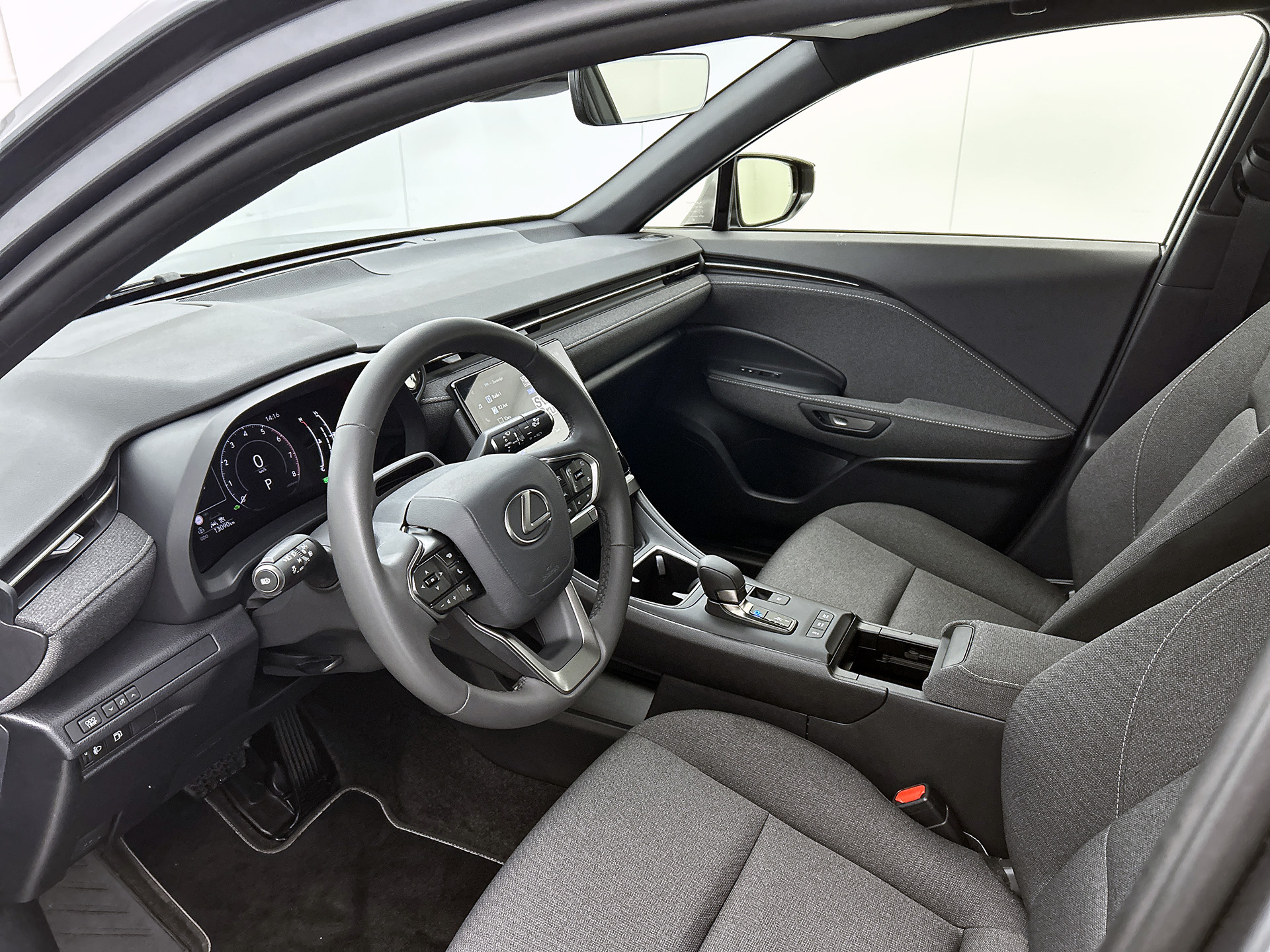 Foto van Lexus LBX