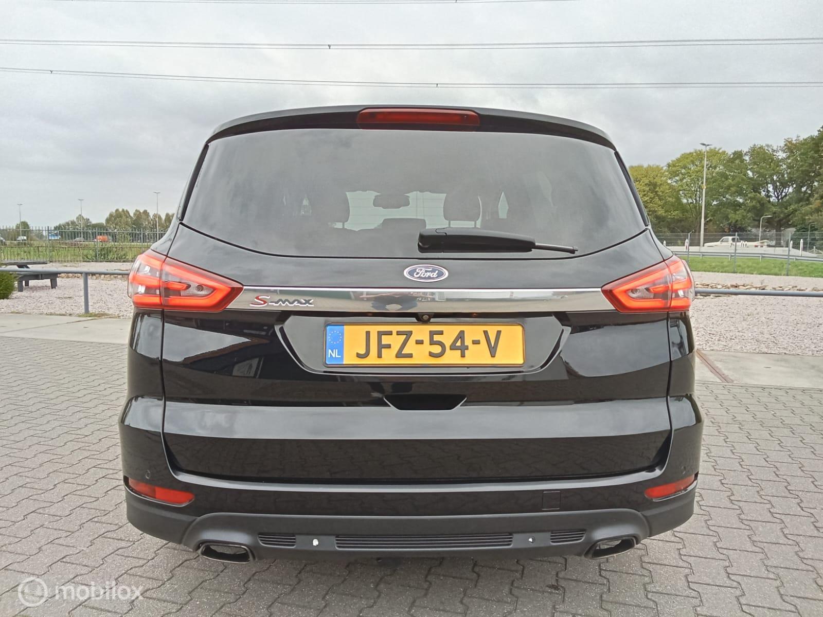 Foto van Ford S-max
