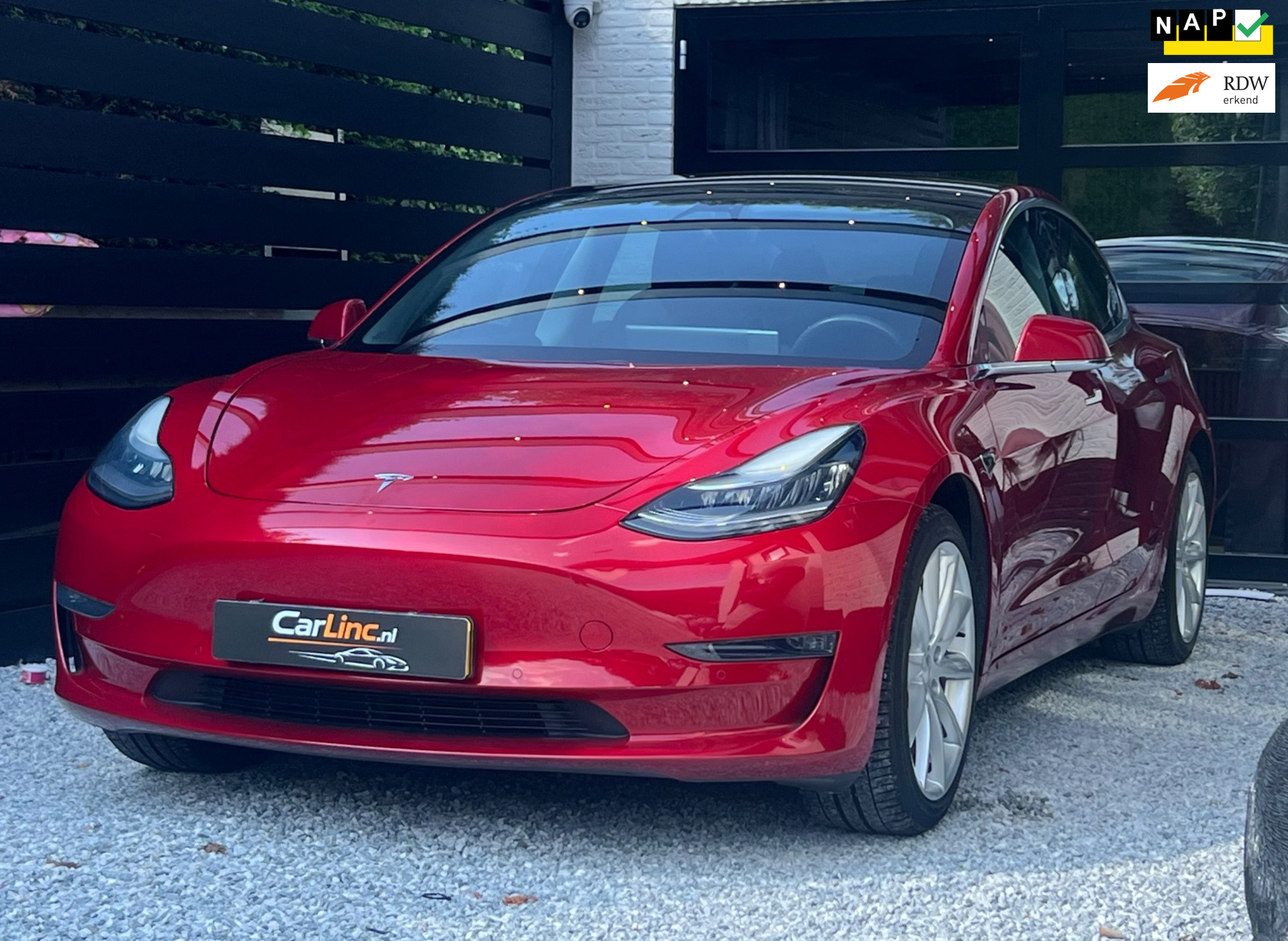 Tesla Model 3 Standard RWD Plus 60 kWh | NIEUWE ACCU! 2019 - voorkant