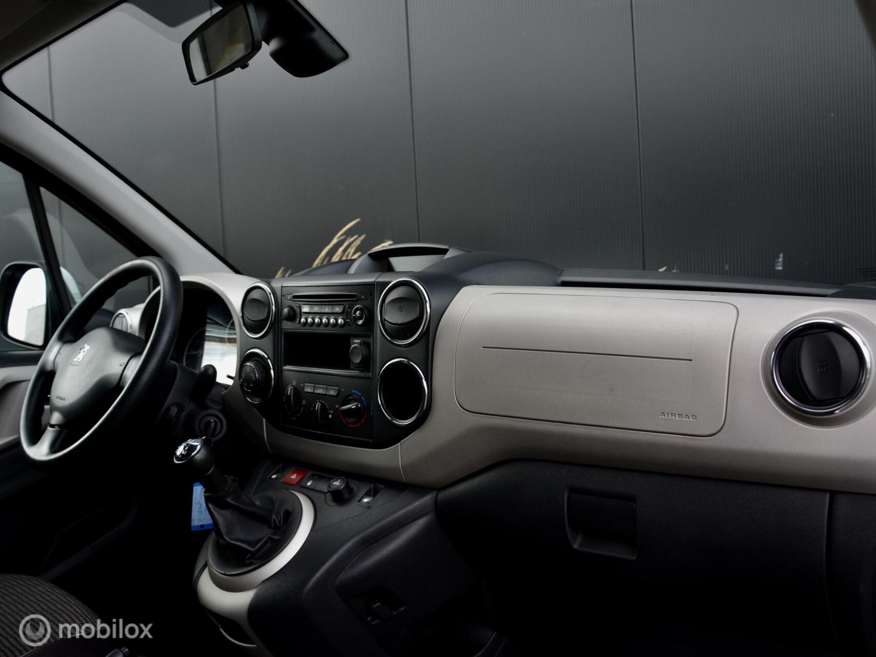 Foto van Peugeot Partner Tepee