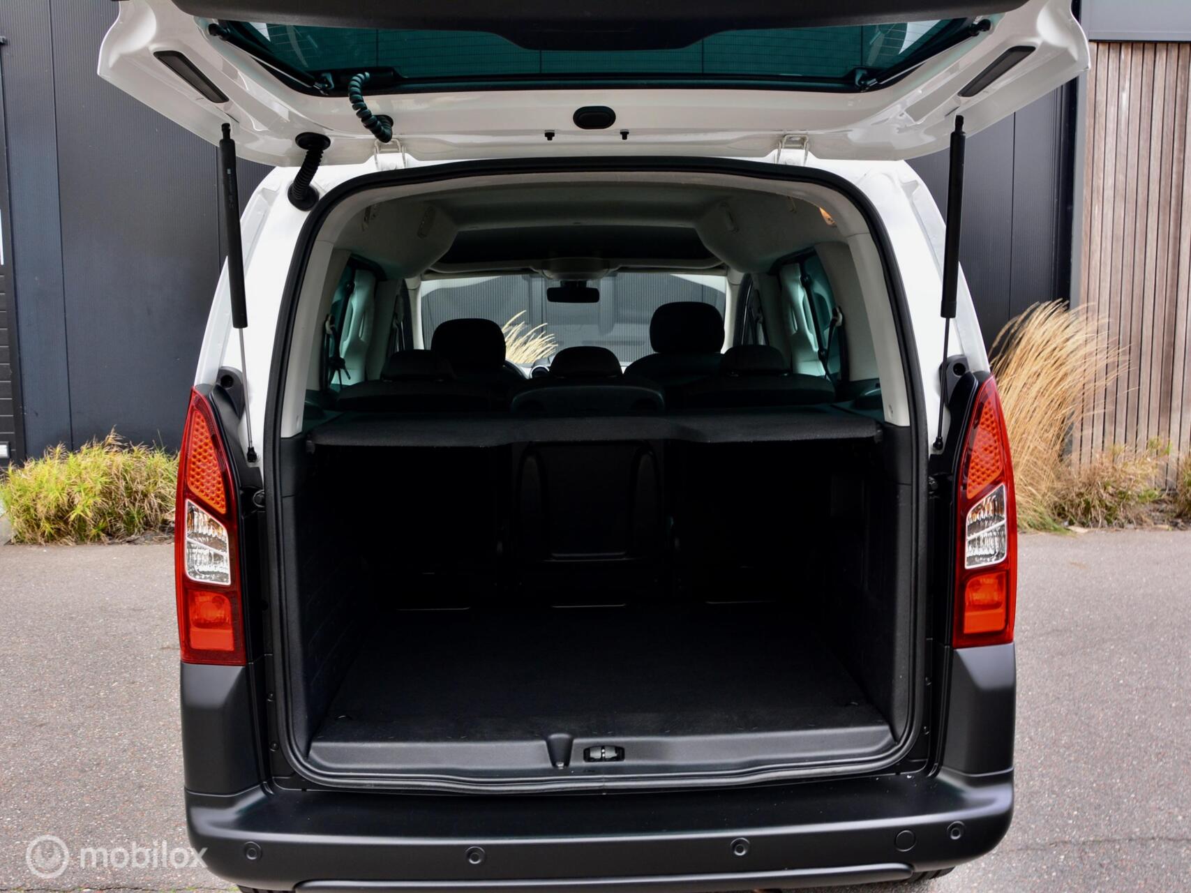Foto van Peugeot Partner Tepee