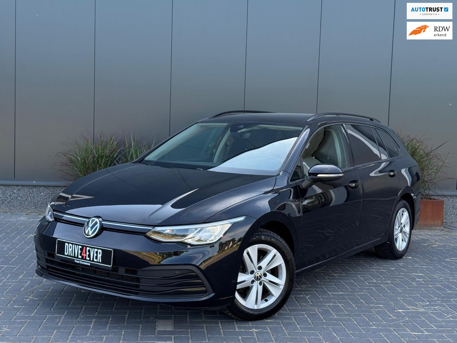Volkswagen Golf Variant 1.0 eTSI Life Business AUTOMAAT|CLIMATE|LED|SPORTVELGEN 2020 - voorkant