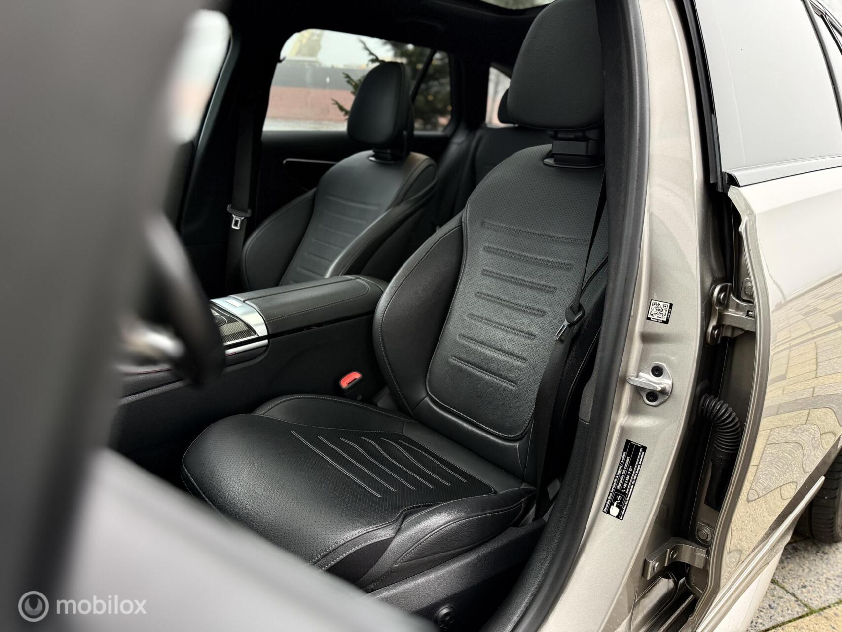 Foto van Mercedes-Benz C 300 E
