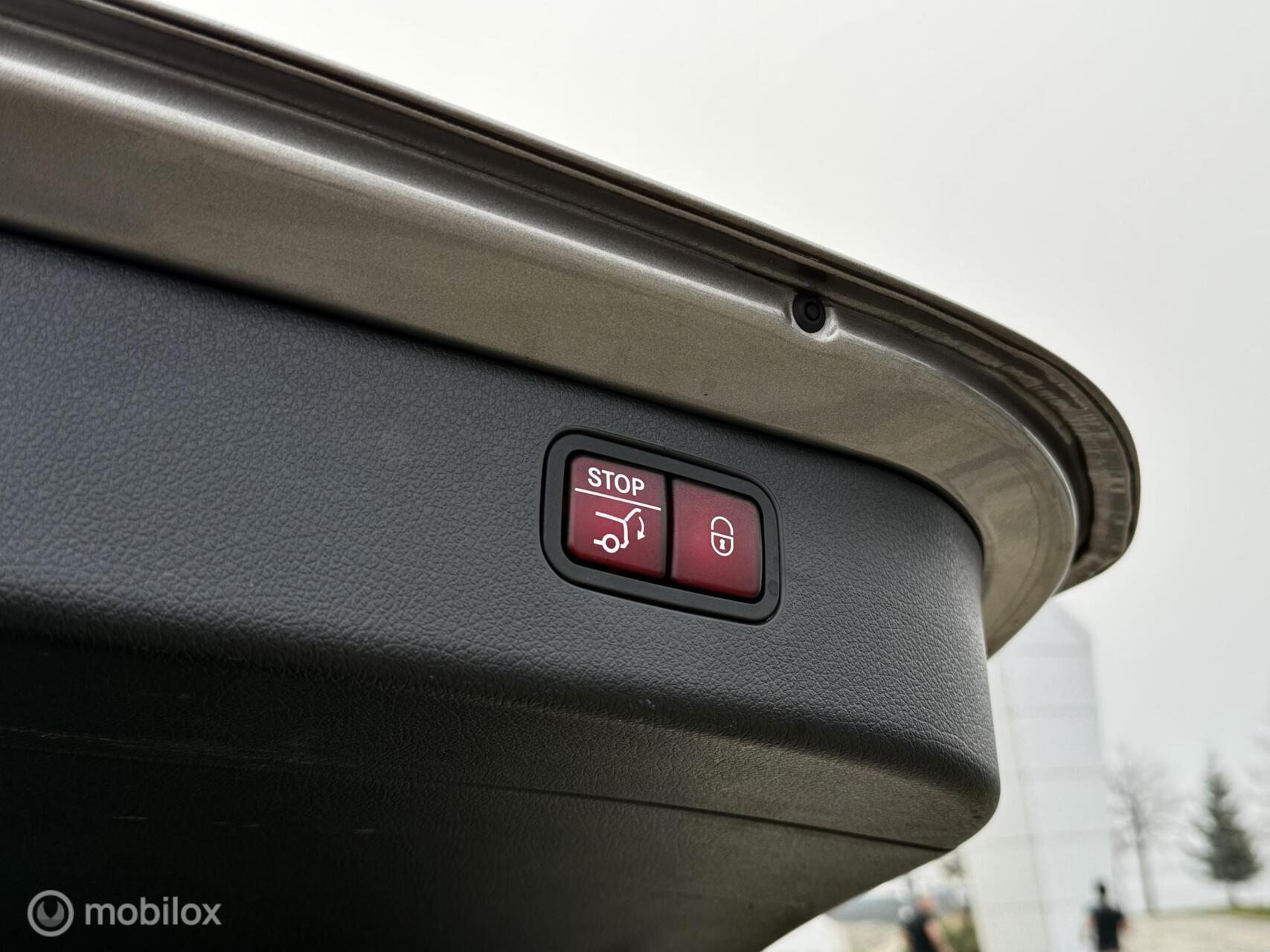 Foto van Mercedes-Benz C 300 E