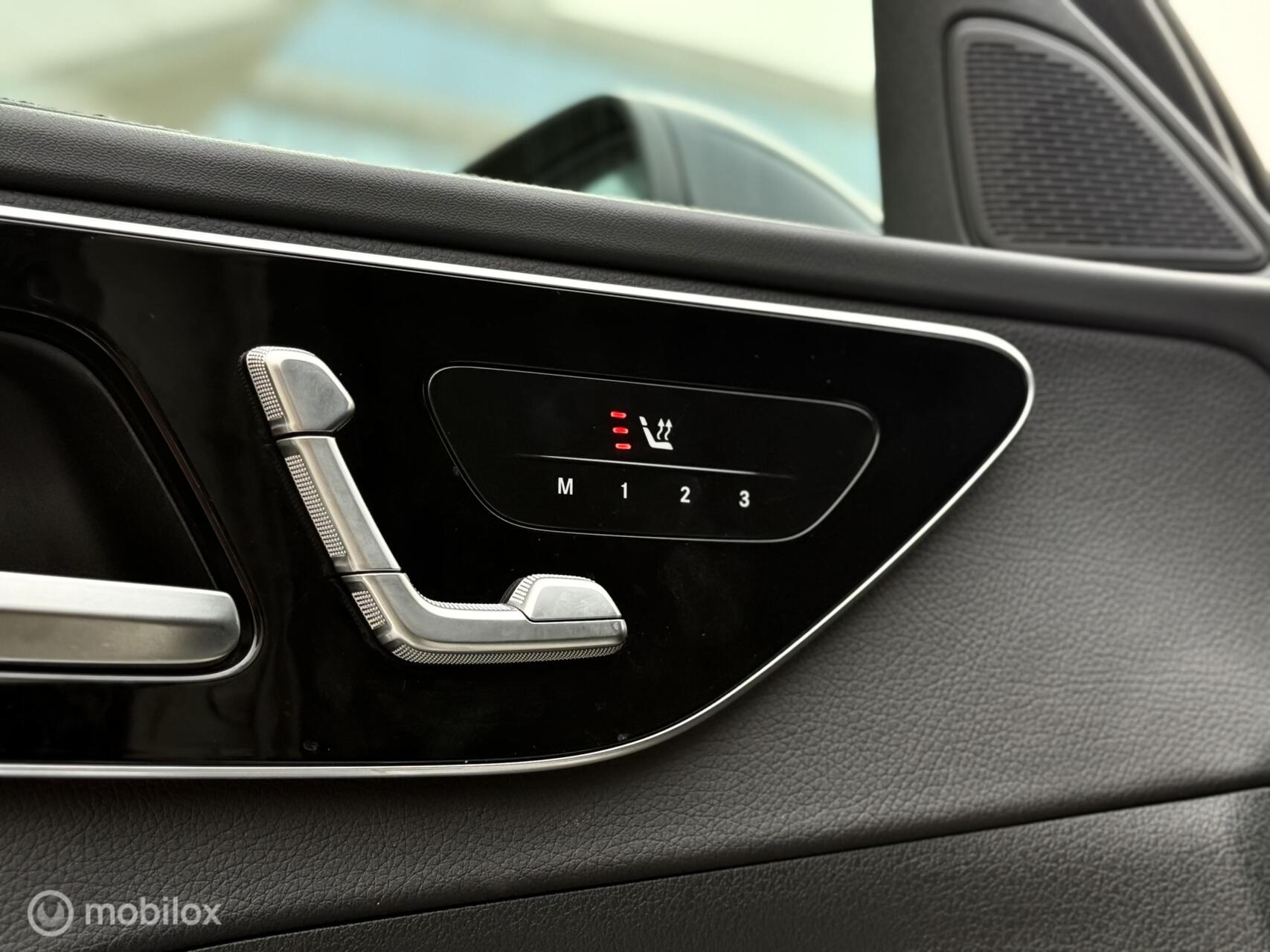 Foto van Mercedes-Benz C 300 E