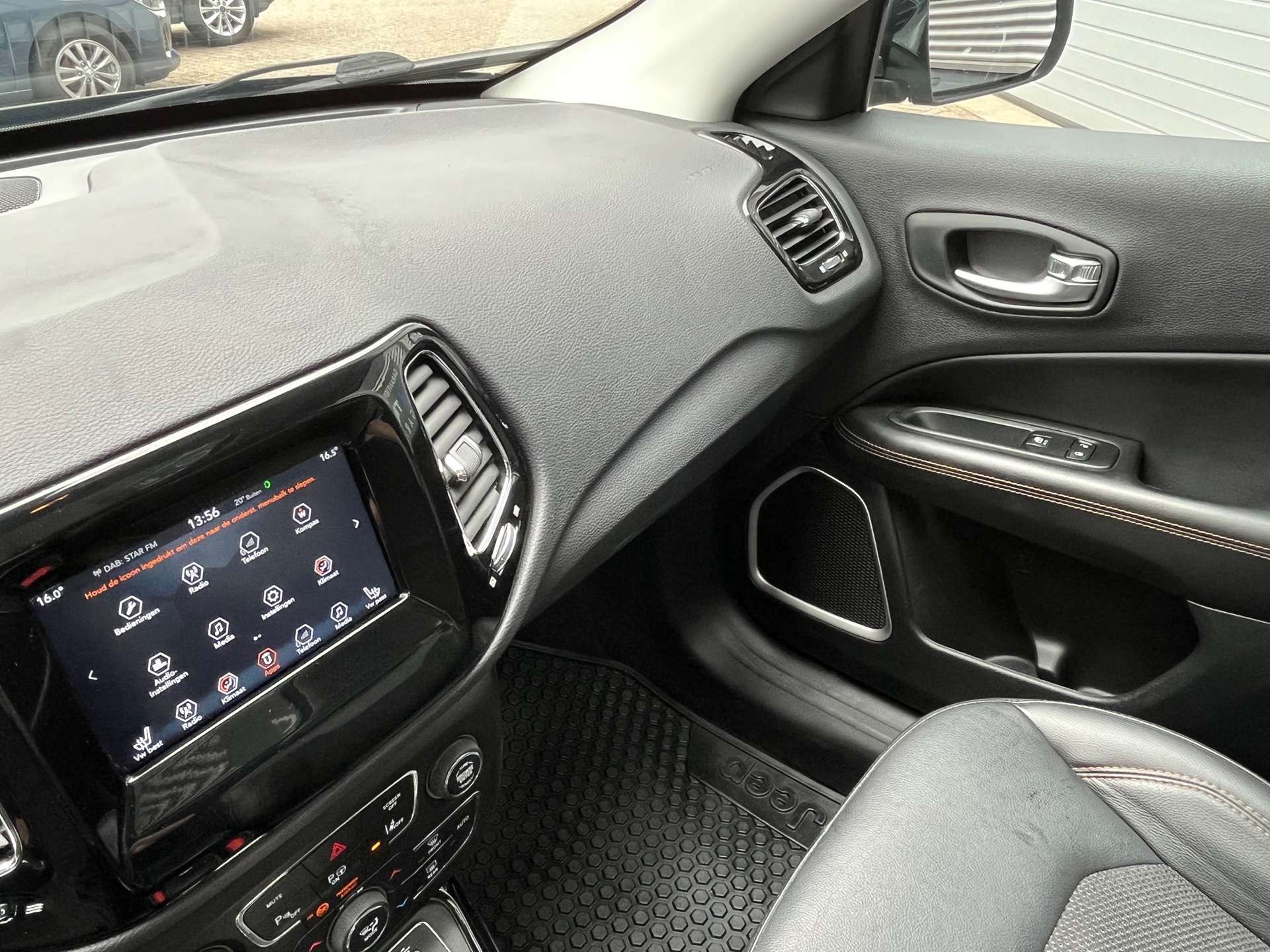 Foto van Jeep Compass