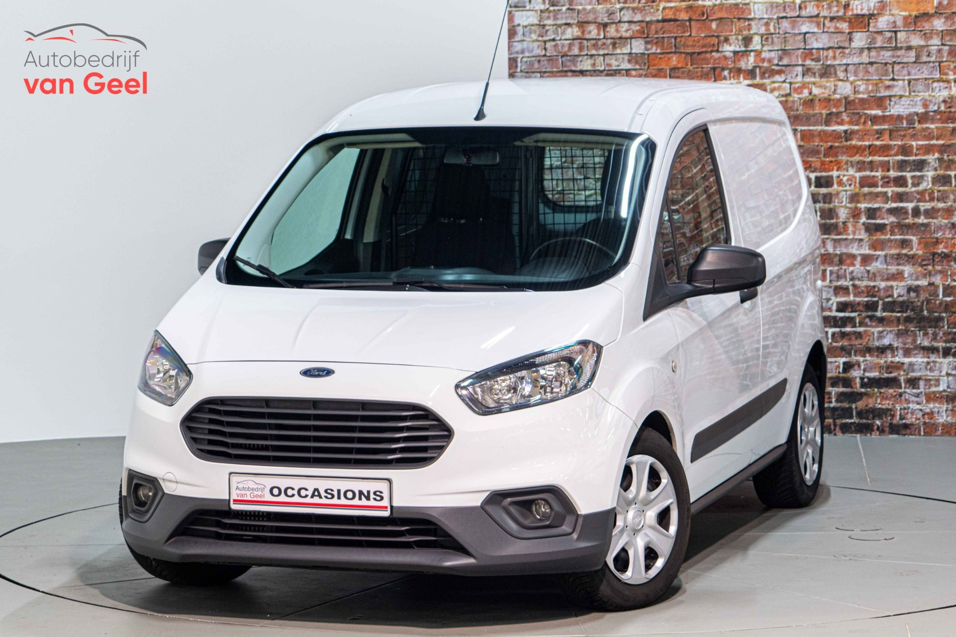 Ford Transit Courier 1.5 TDCI Ambiente Start&Stop I Airco I 2021 - voorkant
