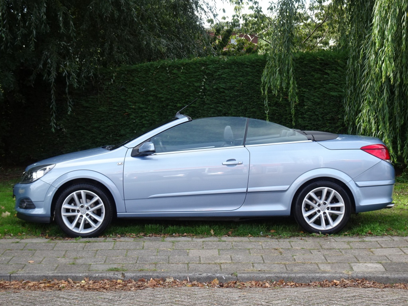 Foto van Opel Astra Twin Top