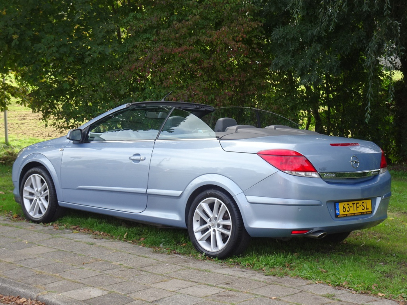 Foto van Opel Astra Twin Top