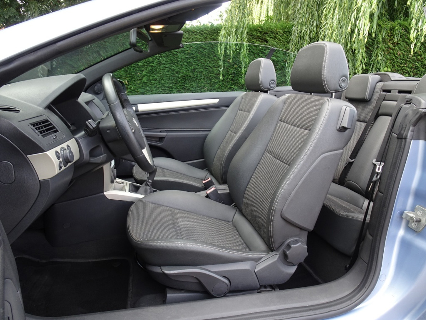 Foto van Opel Astra Twin Top