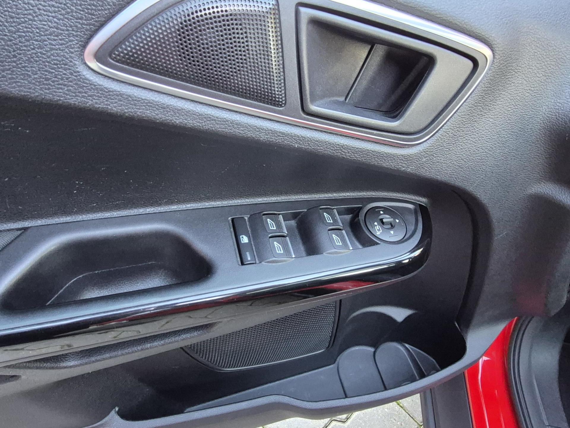 Foto van Ford B-max