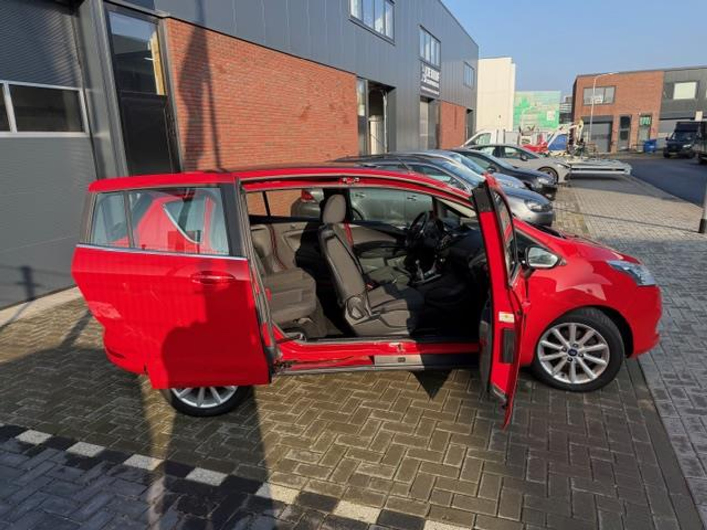 Foto van Ford B-max