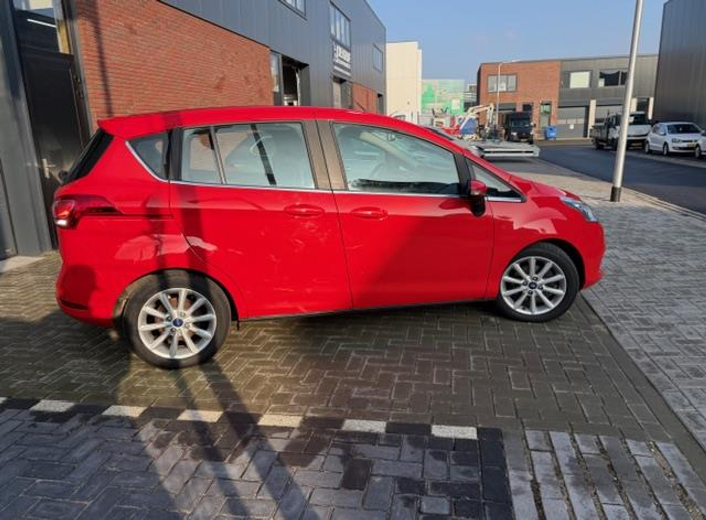 Foto van Ford B-max