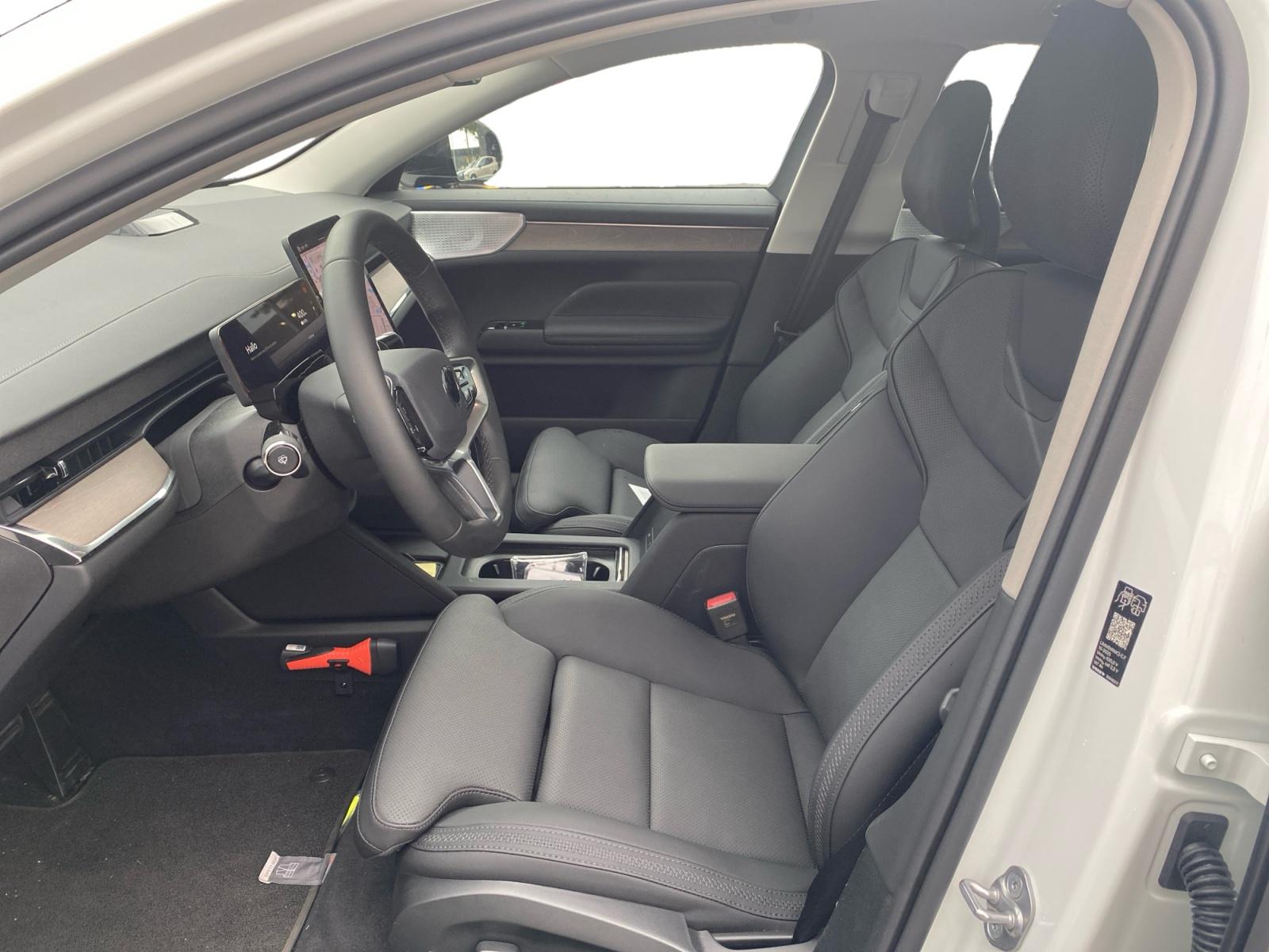 Foto van Volvo Es90