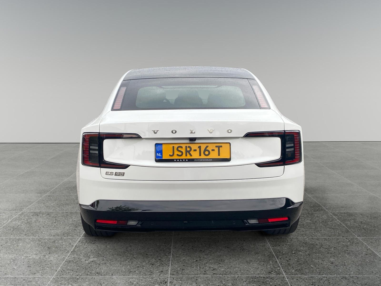 Foto van Volvo Es90