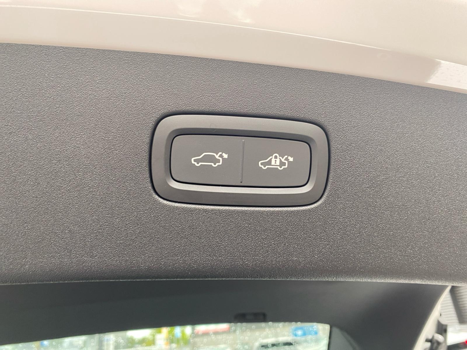Foto van Volvo Es90