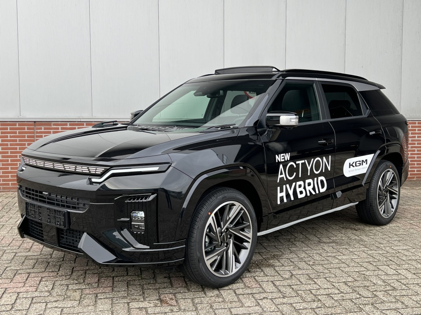 Foto van KGM Actyon Hybrid