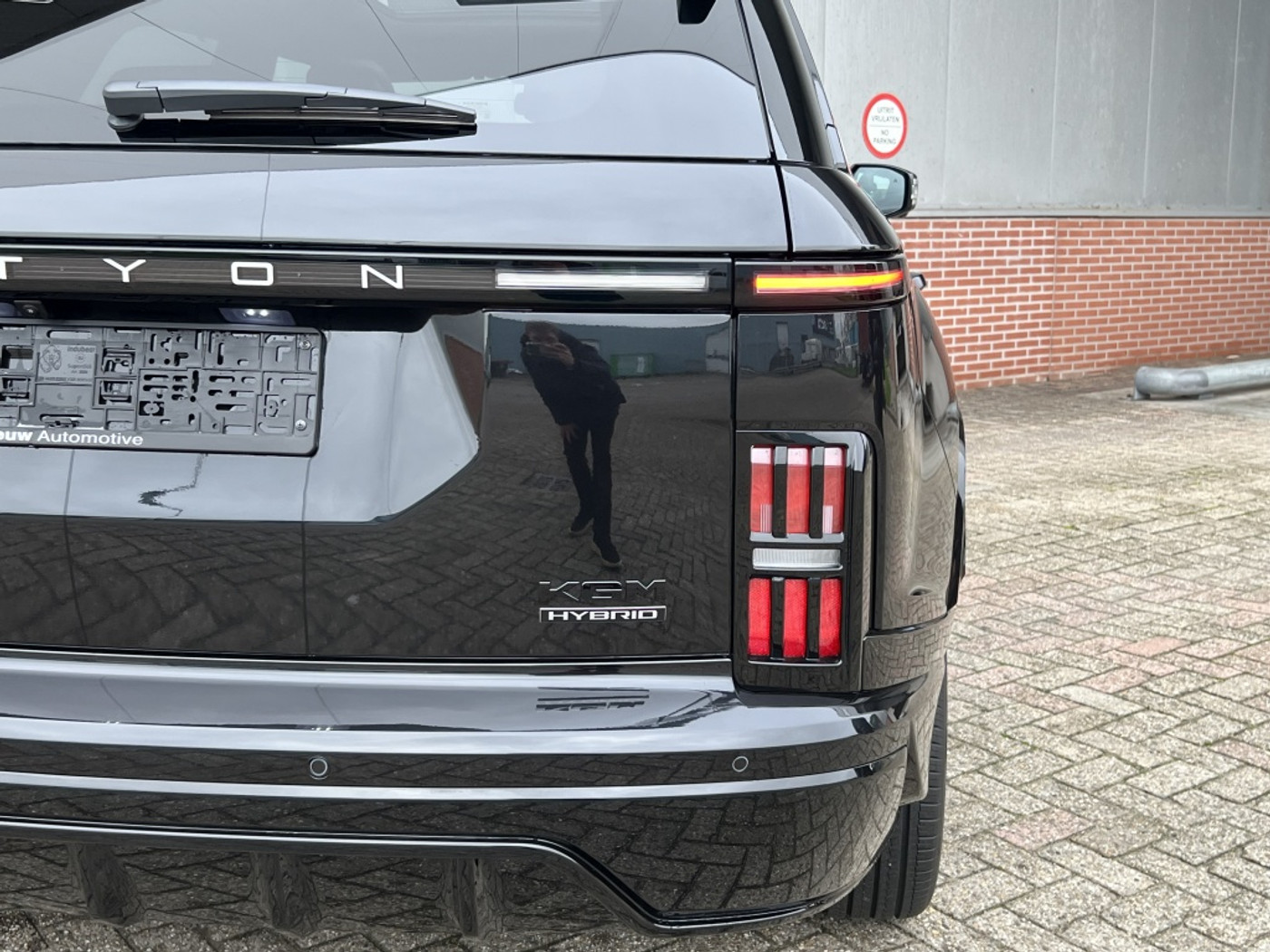 Foto van KGM Actyon Hybrid