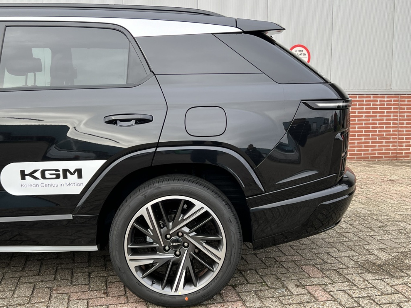 Foto van KGM Actyon Hybrid