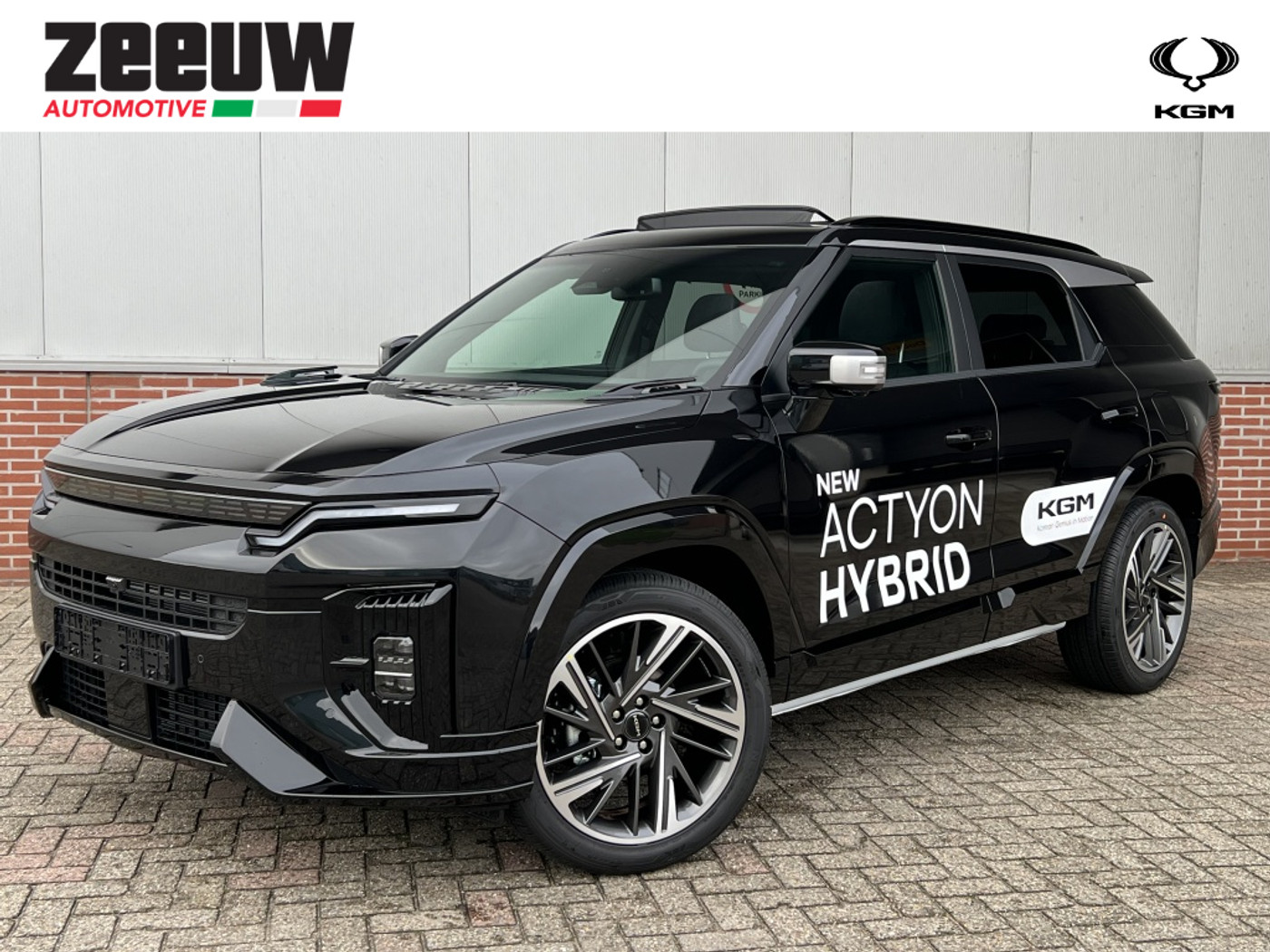 KGM Actyon Hybrid 1.5 Hybrid Titanium | Pano | Stoelverw voor & achter 2026 - voorkant