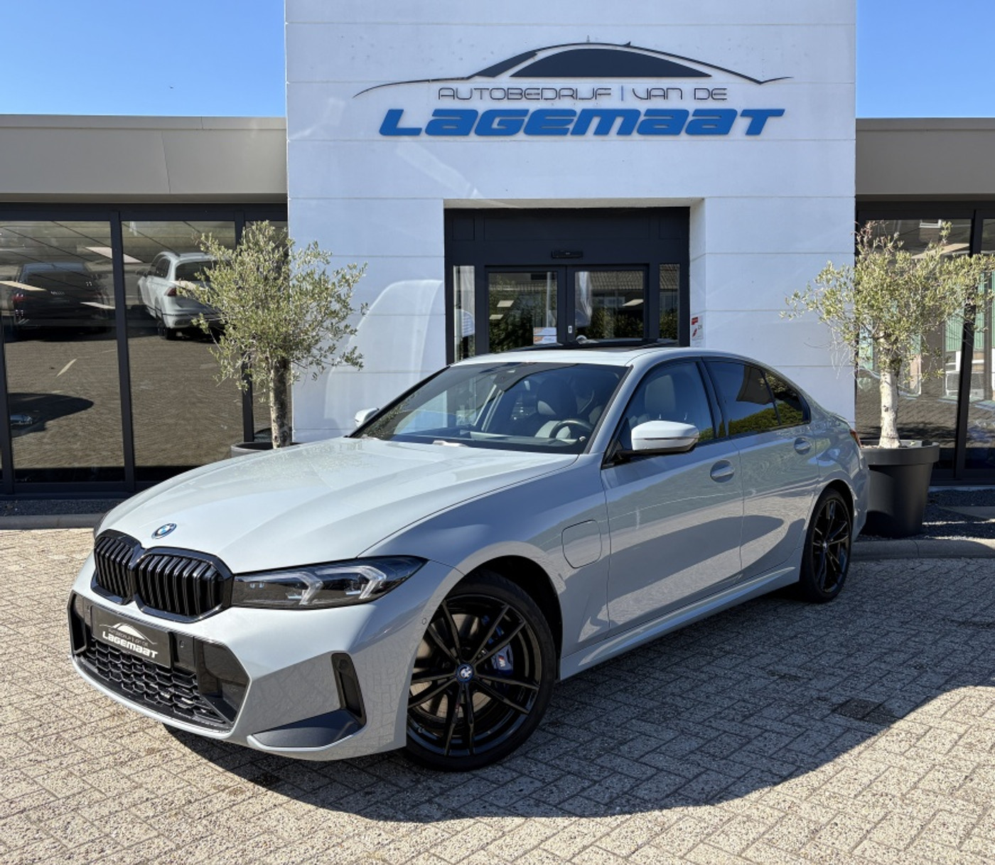 BMW 3-serie 330e M-Sport Pro | Pano | HUD | H&K | 19 inch | 2022 - voorkant