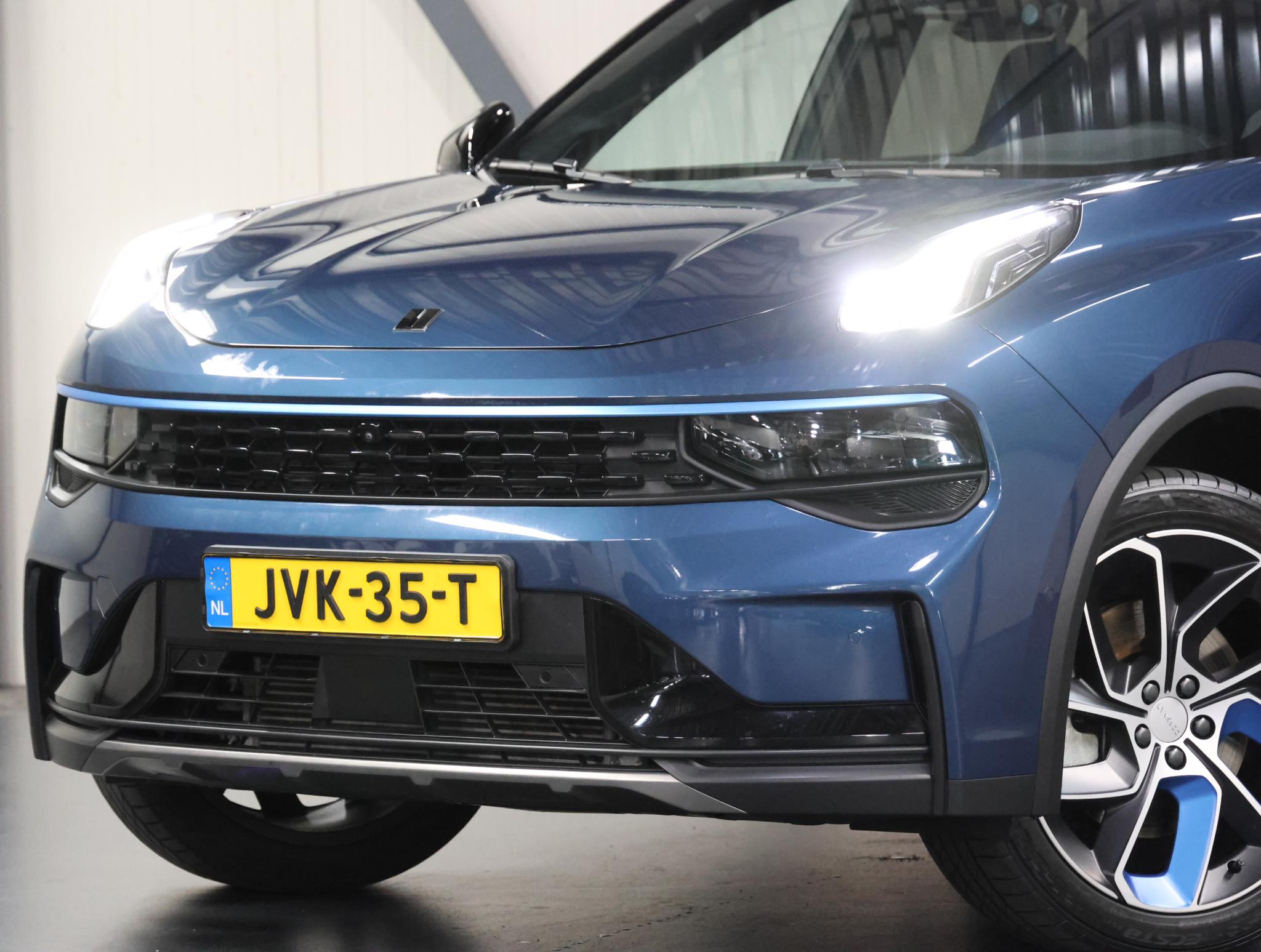 Foto van LYNK & Co 01