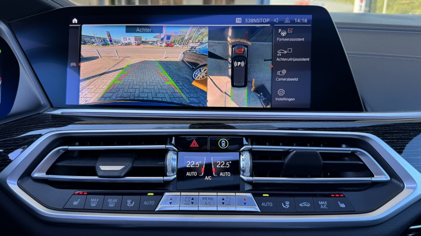 Foto van BMW X7 M50i