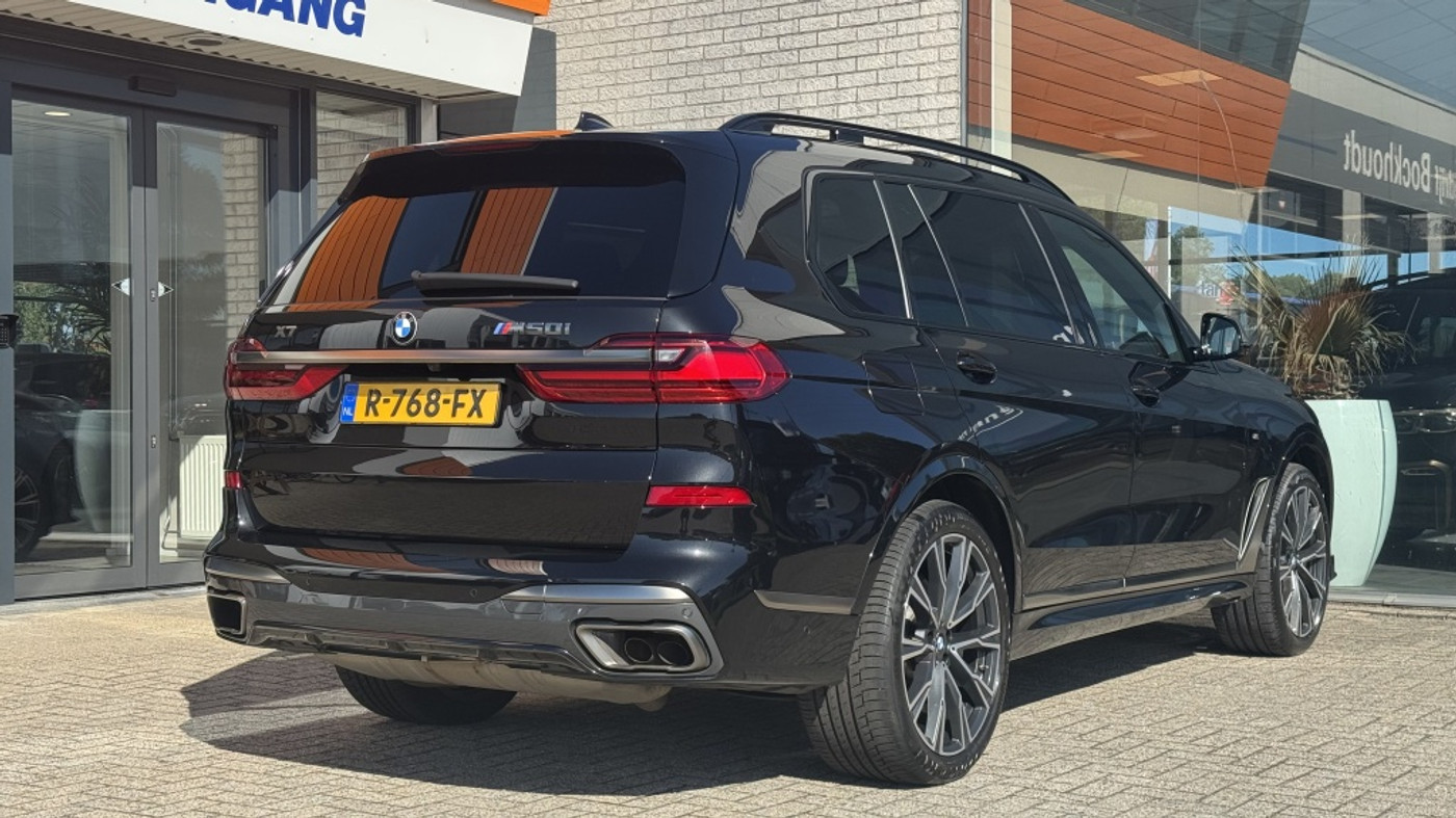 Foto van BMW X7 M50i