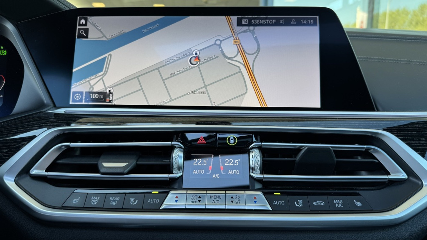 Foto van BMW X7 M50i