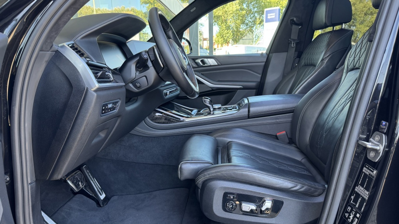 Foto van BMW X7 M50i